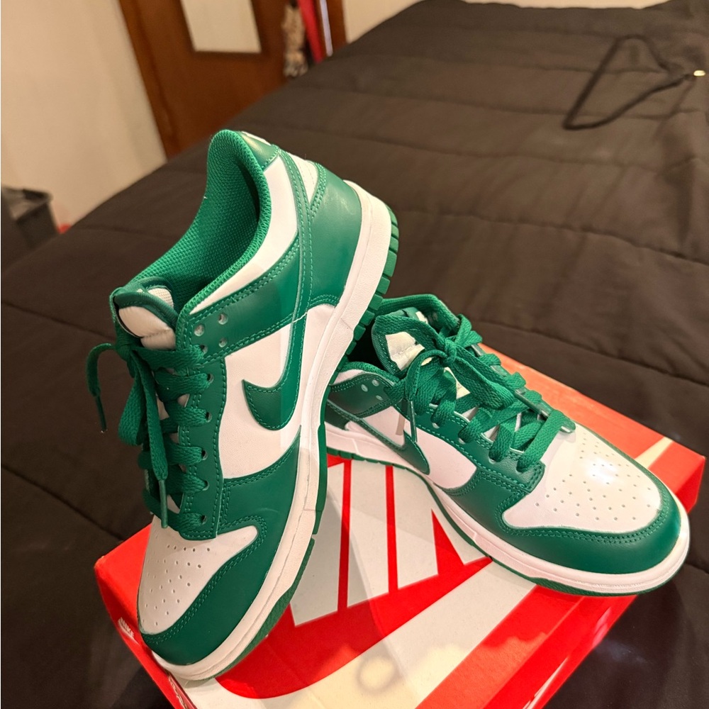 Nike Classic Green and White Sneakers